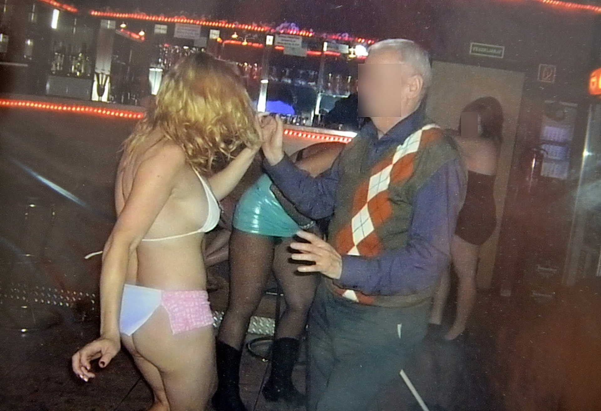 sztriptíz klub szex videók