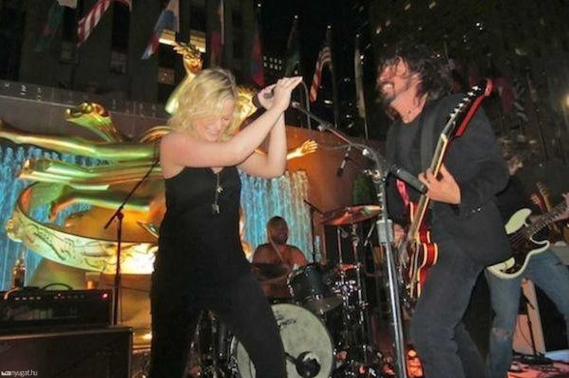 Társkereső sarah band