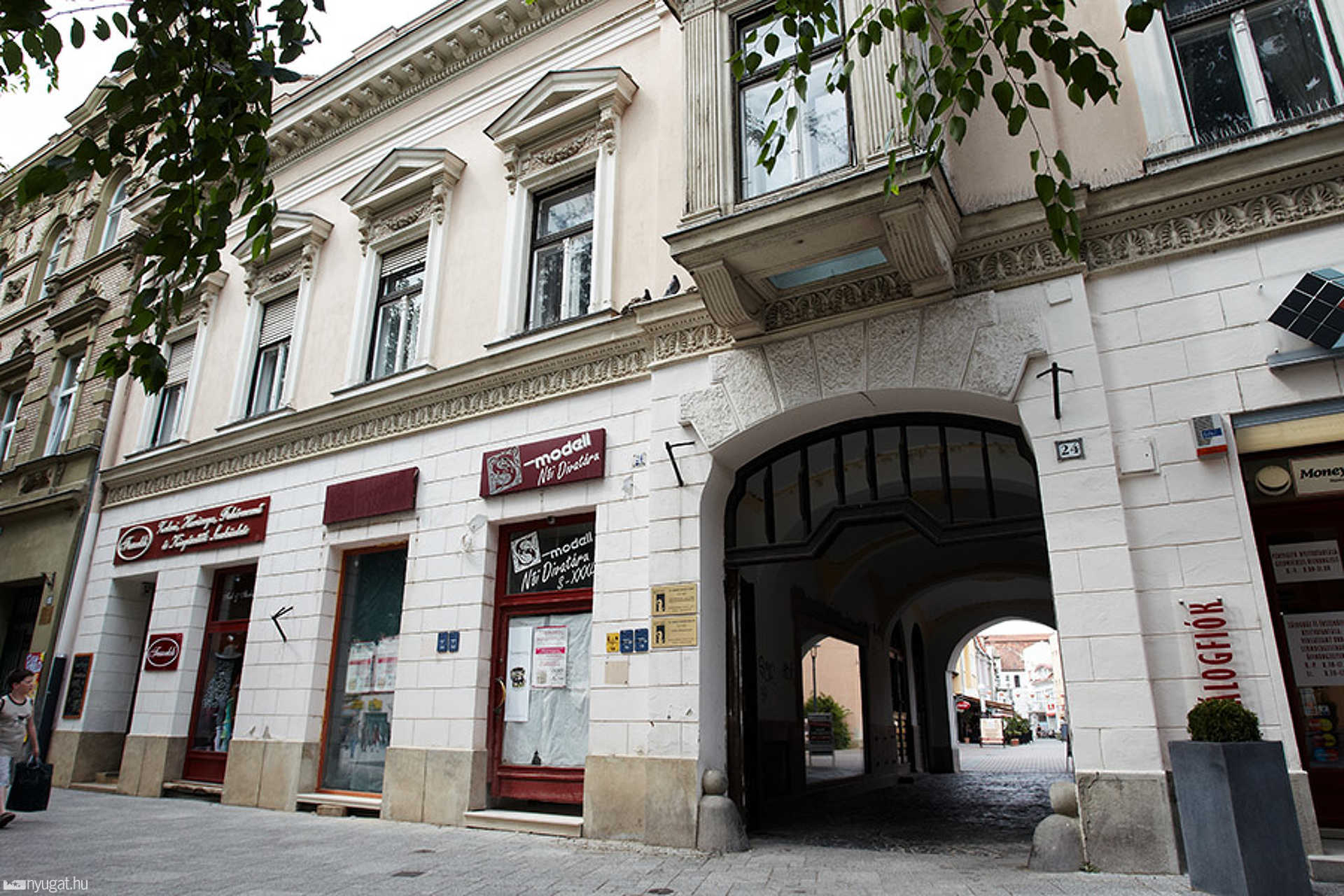 Randevú egy férfi napóleon komplexummal