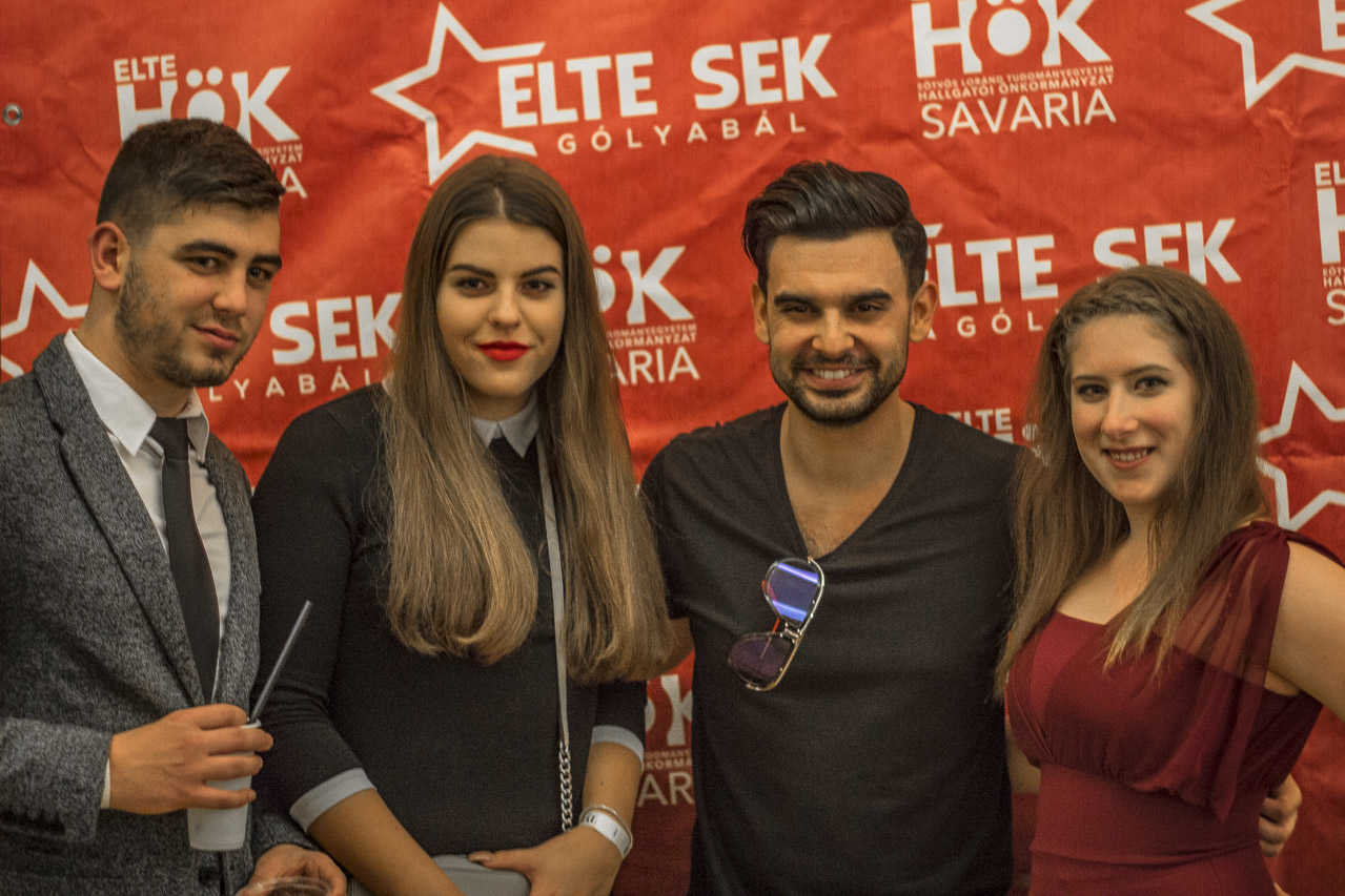 ELTE Savaria G&oacute;lyab&aacute;l - fot&oacute;zkod&aacute;s az előt&eacute;rben