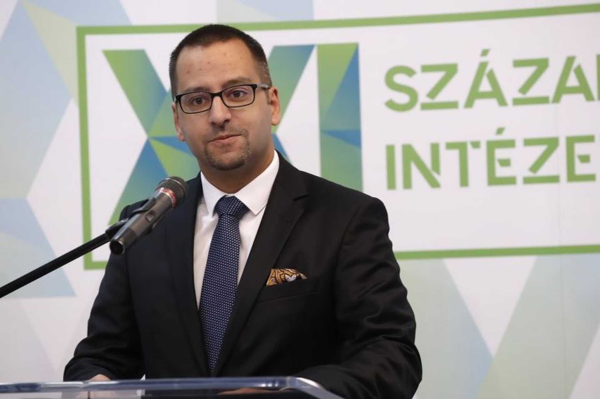 Lánczi Tamás őrzi majd az ország szuverenitását