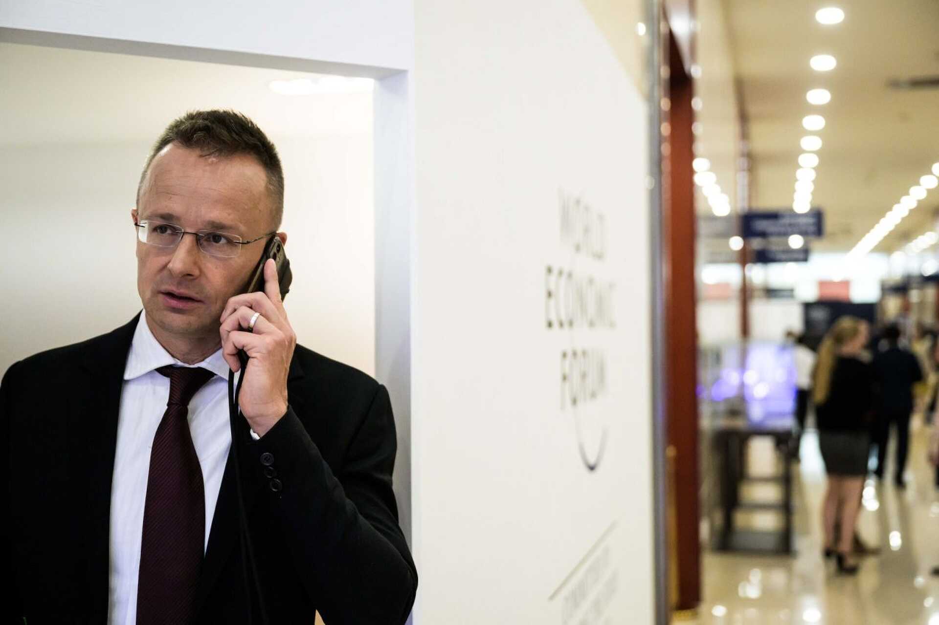 Szijjártó szerint újabb rakétatámadás érte a Barátság-kőolajvezetéket Kép
