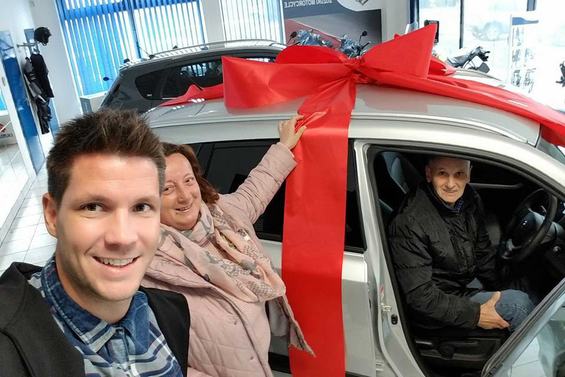 Guzmics Richárd meglepte a szüleit