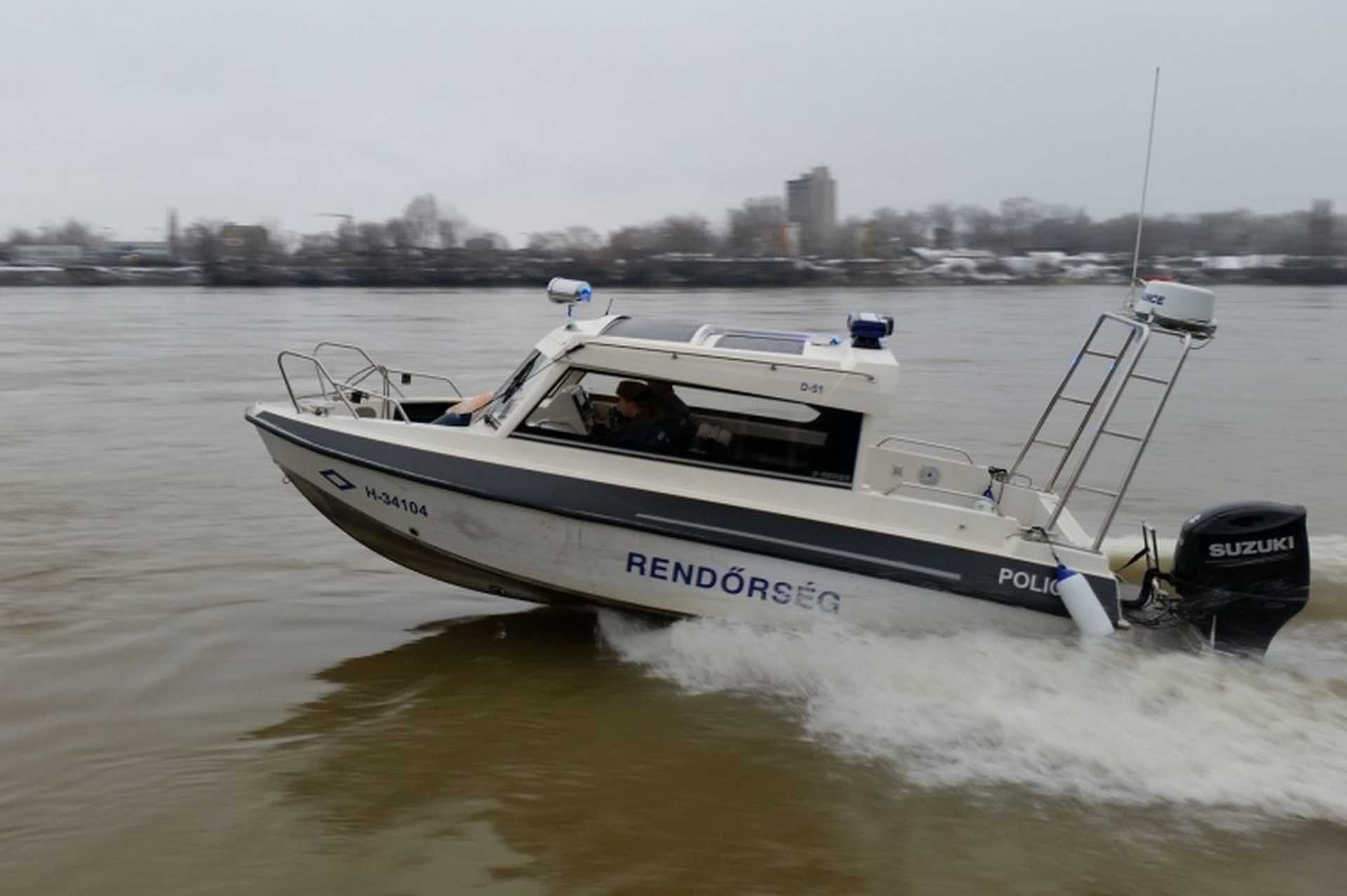 Nyolc embert mentettek ki a hétvégén a Balatonból Kép