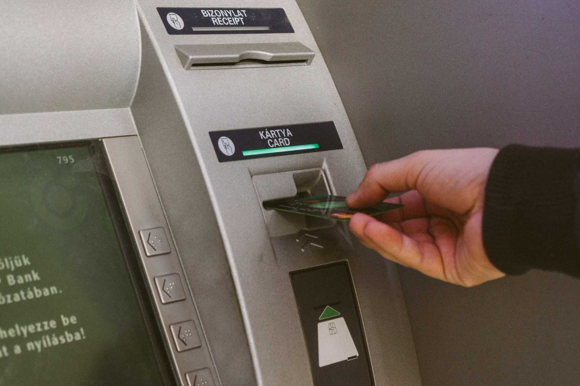 Kevés a bankautomata Magyarországon