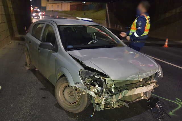 Az Opel vezetője nem sérült meg a balesetben