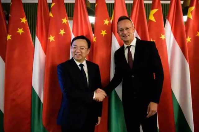 Szijjártó Péter, Vang Csuan-fu 
