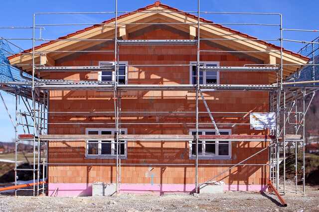 Félkész ház