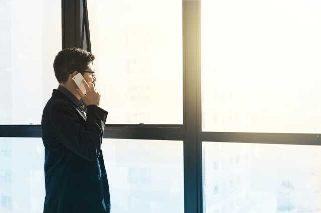 telefon férfi telefonos csalás