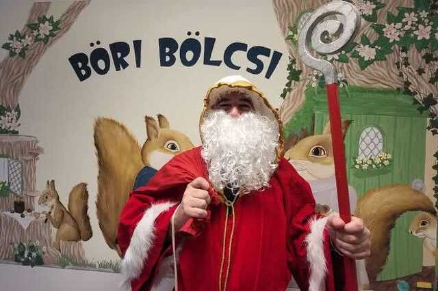 A szombathelyi börtön saját bölcsődéjében is járt a Mikulás 