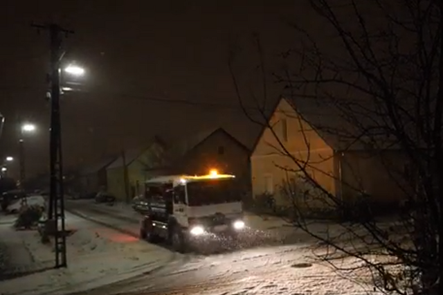 Síkosságmentesítés Pápán