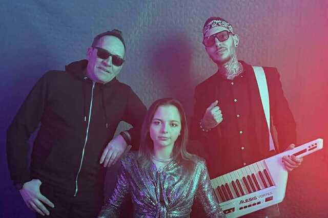 IAN, NINA és TRANE a Rosszlány forgatásán