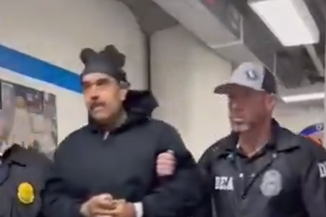 Nicolas Maduro venezuelai elnök megérkezett egy New York-i fogvatartási központba