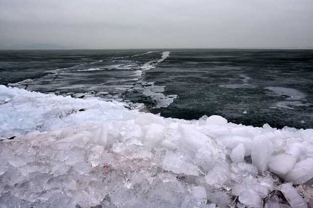 Jéghalmok a Balaton partján