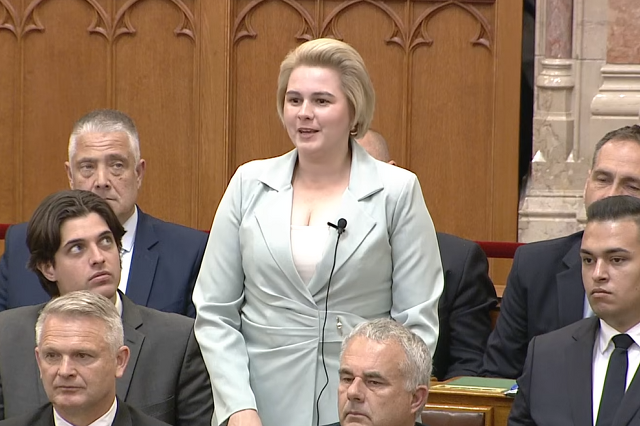 Strompová Viktória a Parlamentben
