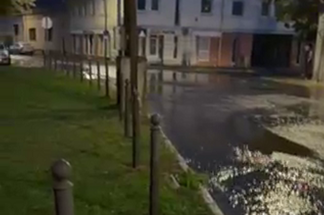 Csőtörés a Mátyás király utcában