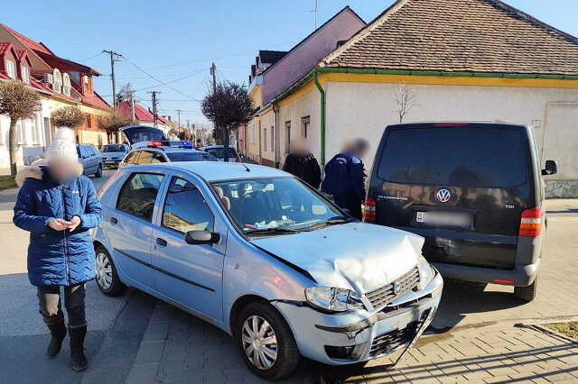 Halottszállító Volkswagen  oldalába hajtott egy Fiat Szombathelyen