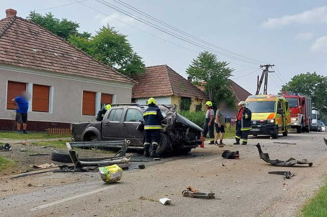 Katapultálta a frissen lopott Nissan az ittas tolvajt Csipkereken - Fotó: Vasvár Város Önkéntes Tűzoltó Egyesülete