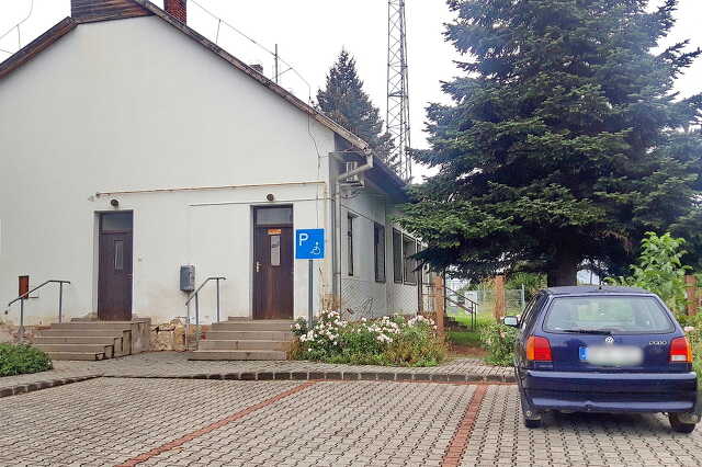 Az autót délelőtt parkolták le Ják-Balogunyom állomáson, délutánra eltűnt a katalizátora