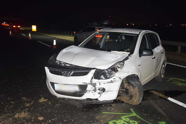 Padkáról szalagkorlátnak - Hyundai szenvedett balesetet az M86-oson Répcelaknál