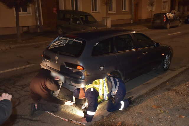 Vontatott Skoda előtt hajtott ki a körforgalomból, elhajtott a balesetet okozó Toyota