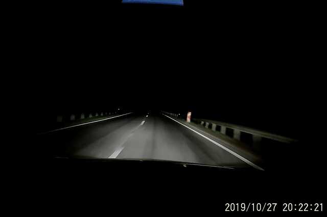 Tönkrement szalagkorlát a 8-as főúton