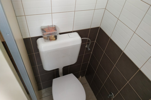 Ott hagyott sütemény