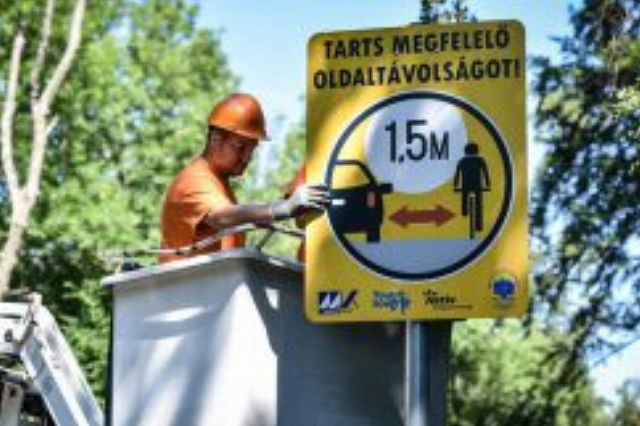 Új közlekedési tábla