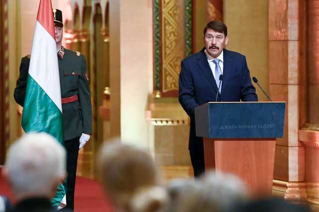 A Kossuth-díjakat Áder János köztársasági elnök adta át
