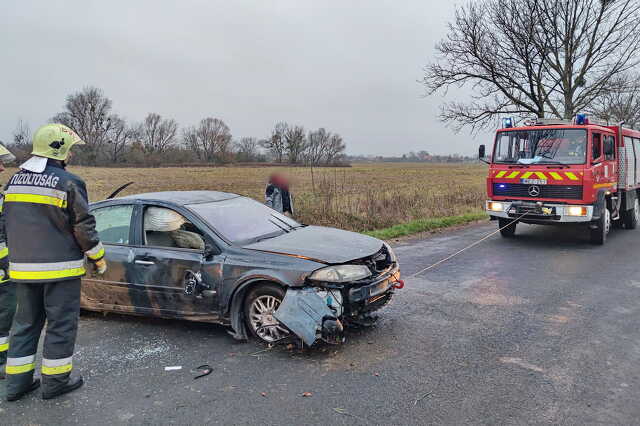 Felborult egy Renault Csénye közelében