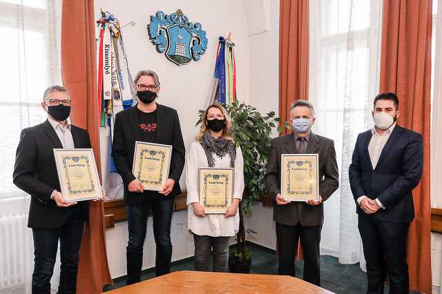 Elsőként Mák Dóri, Kalocsai Péter, Parais István, Pintér Zsolt és Balázsy Péter