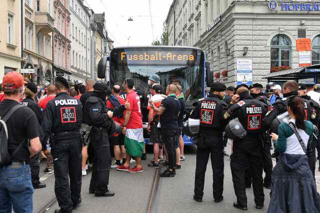 Magyar szurkolók Münchenben