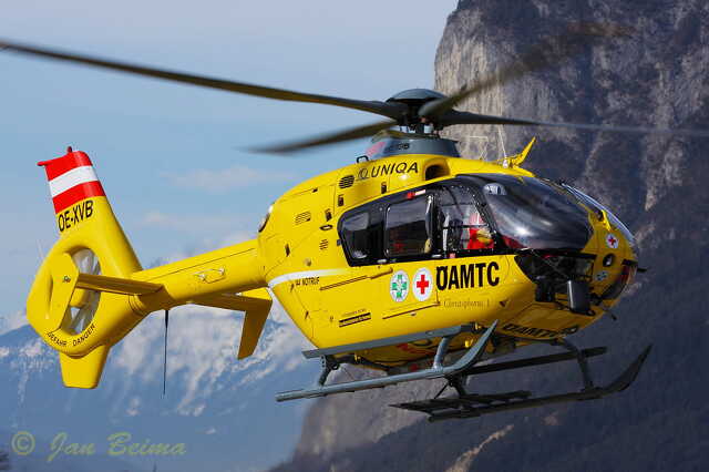 osztrák mentőhelikopter