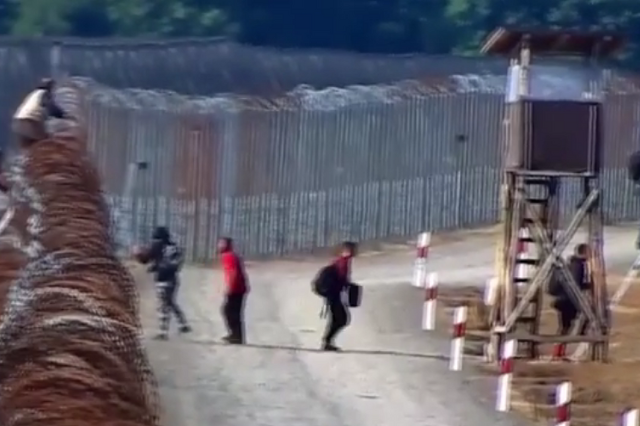 Létrás-migránsos videó
