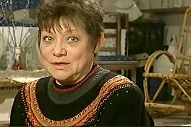 csűrös karola