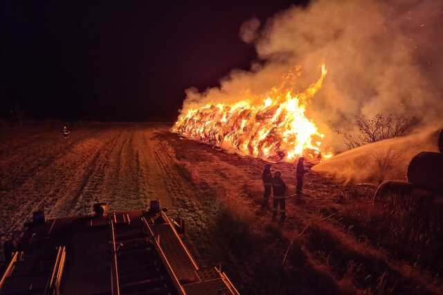 Szalmabálák égtek Kámnál