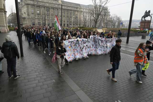Diákok a Tanárokért - Szolidaritási menet Budapesten