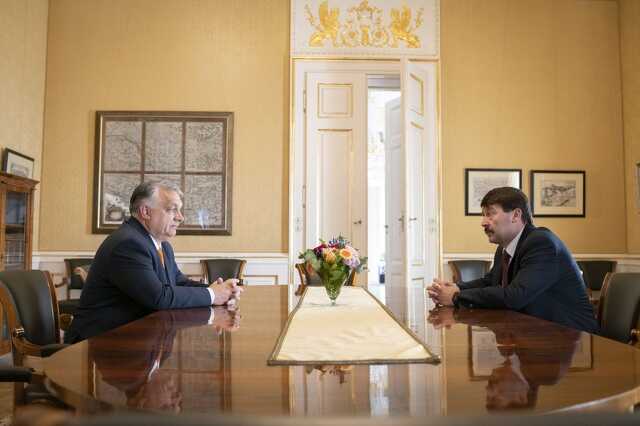 Orbán Viktor és Ádeer József