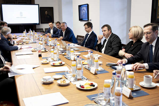 Orbán az olajembargóról tárgyal