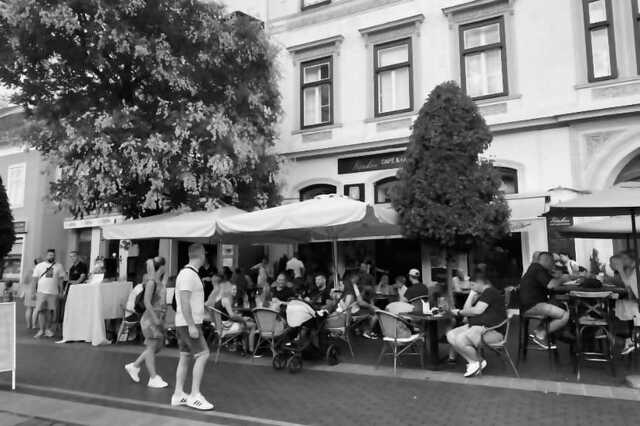 Várker Café & Restaurant