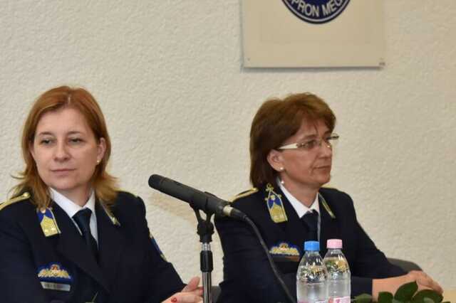 Nagy Ágnes (balra) az első női főkapitány a megyében. 