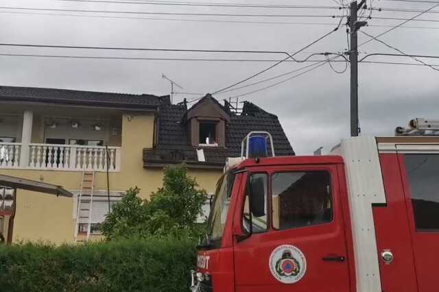 Villámcsapás, kigyulladt ház, Ikervár
