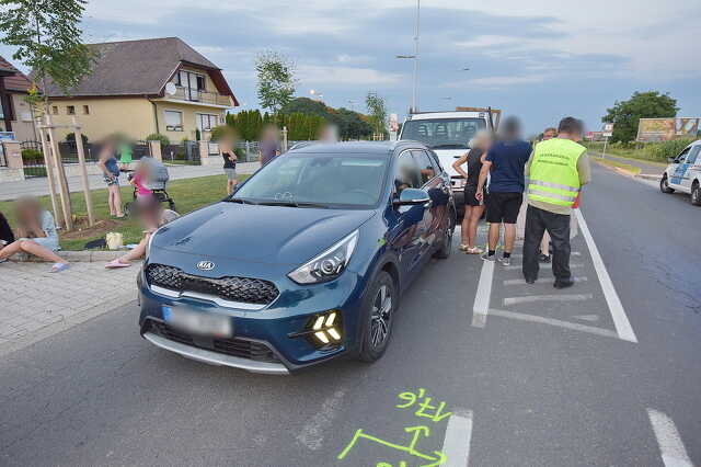 Vészfékező KIÁ-nak ütközött egy Iveco kisteherautó Bükön - nem egyértelmű, mi történt