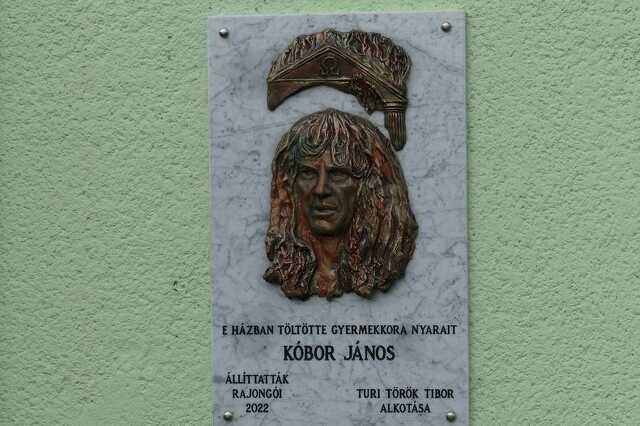 Kóbor emlékmű, Bátaszék
