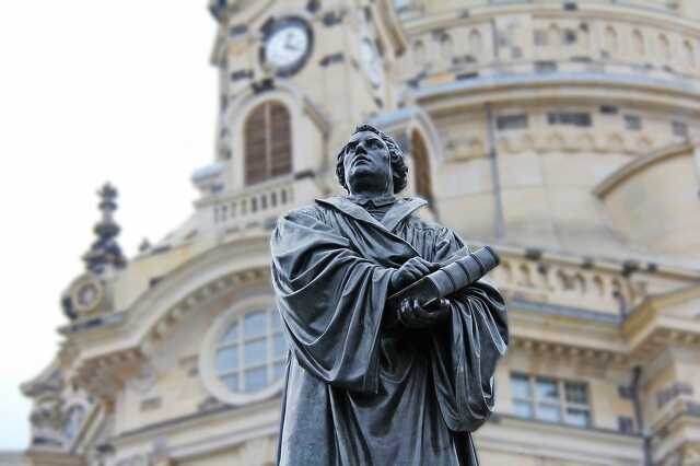 Luther Márton szobra