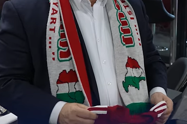 Orbán nagymagyarországos sálja