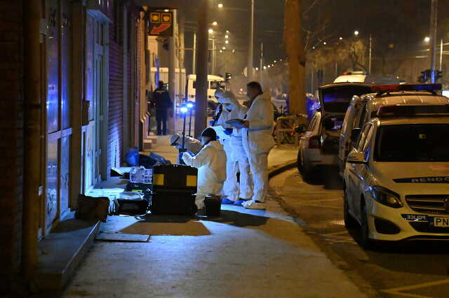 Késsel támadtak rendőrökre Budapesten