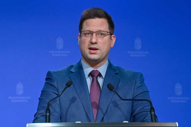 Kormányinfó, Gulyás Gergely