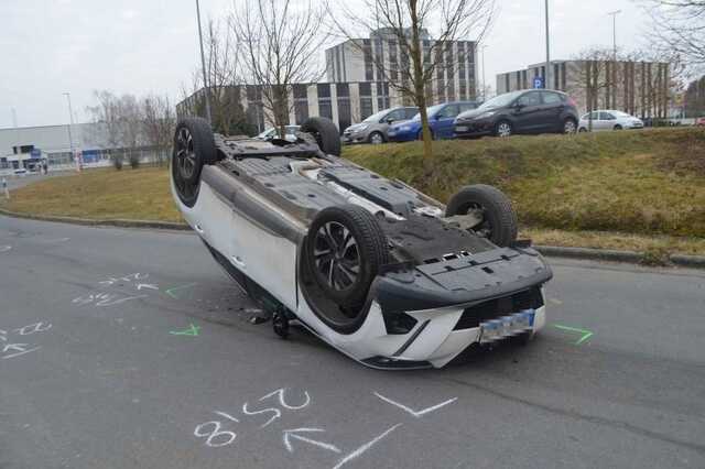 Felborult autó Szentgotthárdon