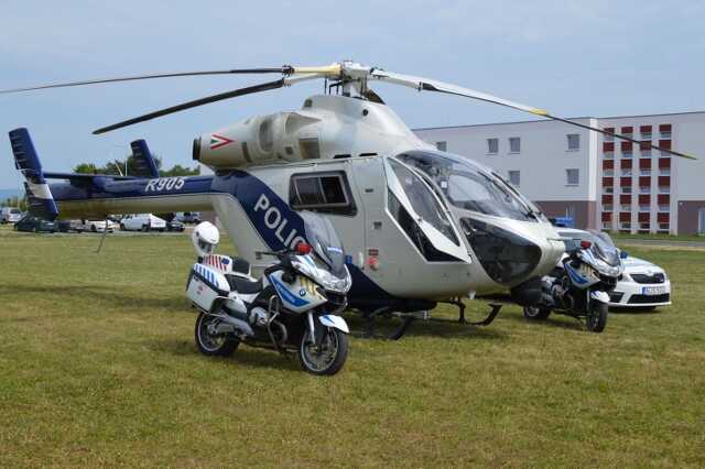 Rendőrségi helikopter, rendőr, rendőrség